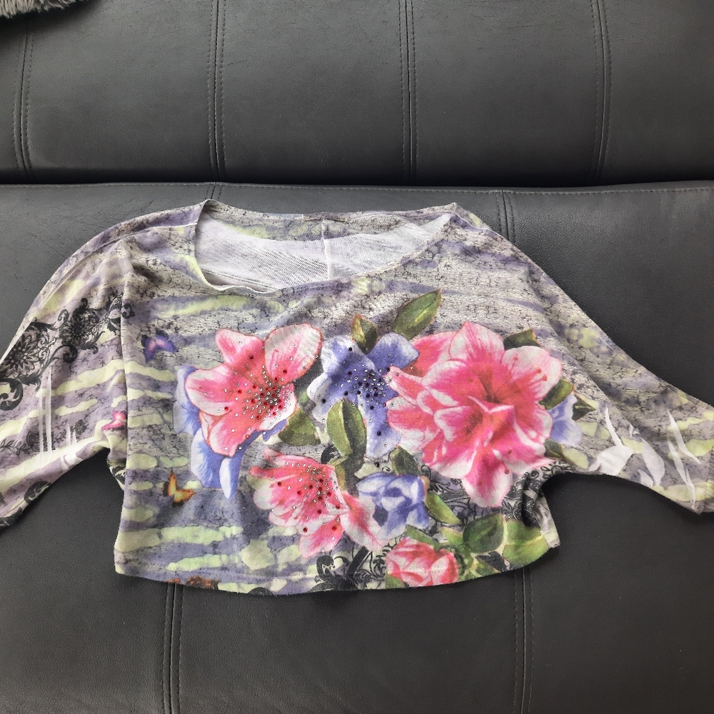 Crop top - Picture 2 of 3